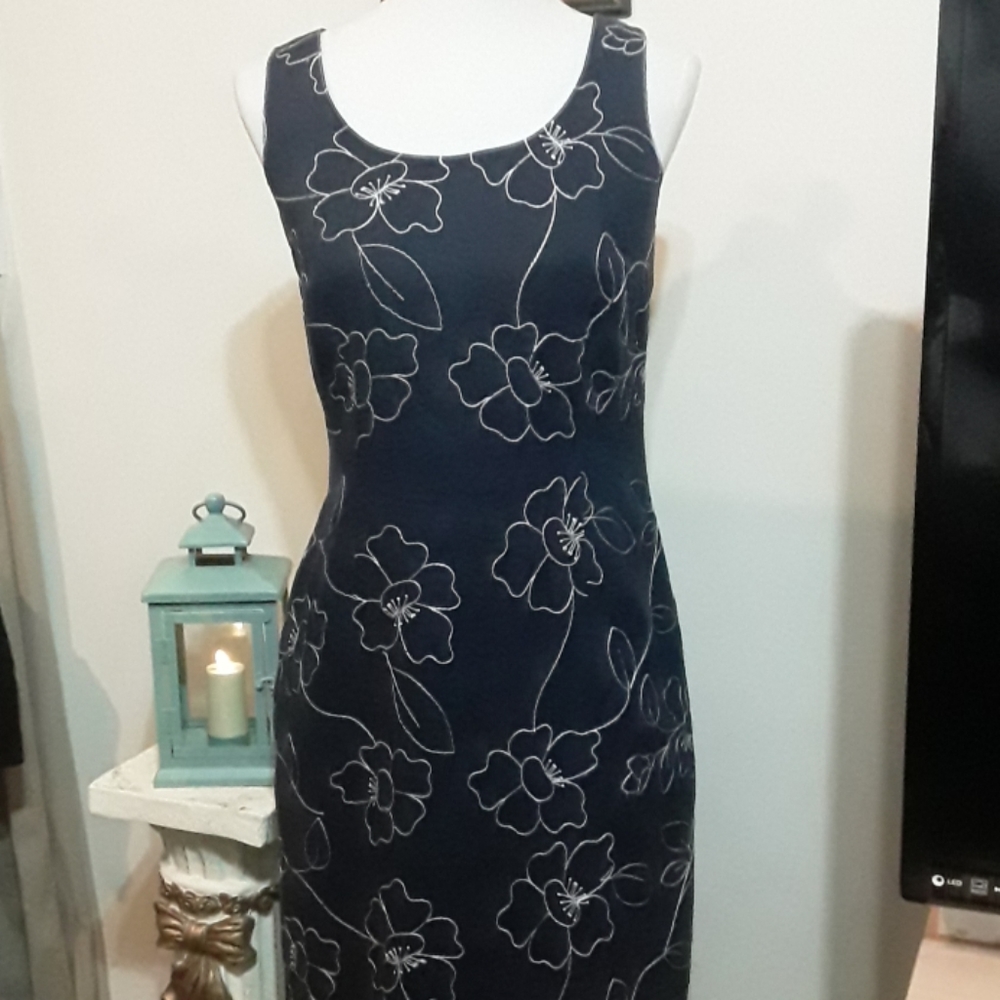 Robbie Bee Linen Dress